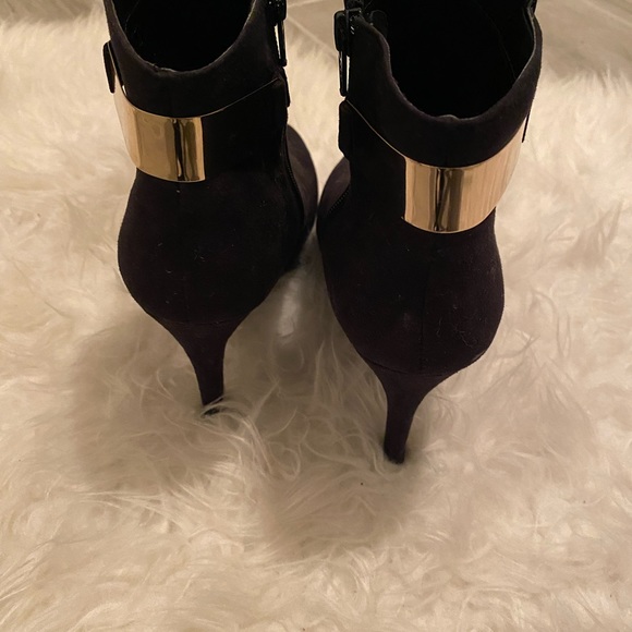 Platform Bootie - Black and Gold - H&M - Size 7/8 - Picture 6 of 10
